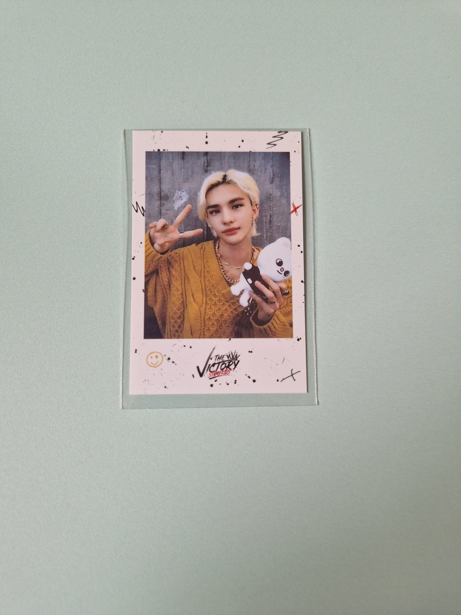 Hyunjin SKZOO pop up cheapest polaroid