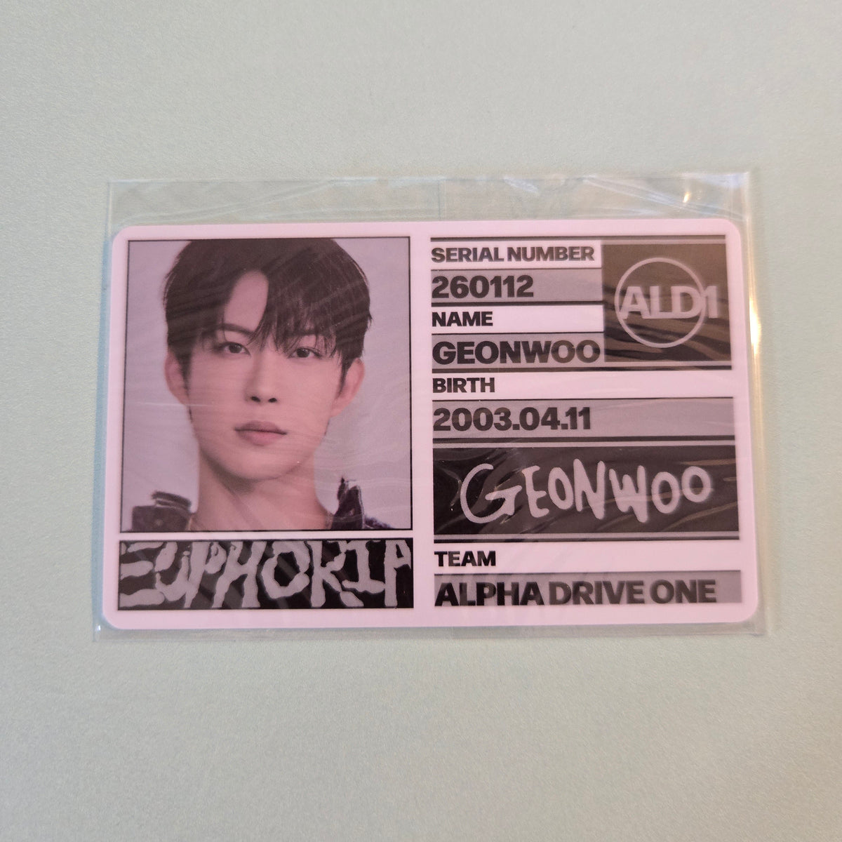 Alpha Drive One - Euphoria Album ID Photocard: Freak Alarm - Geonwoo