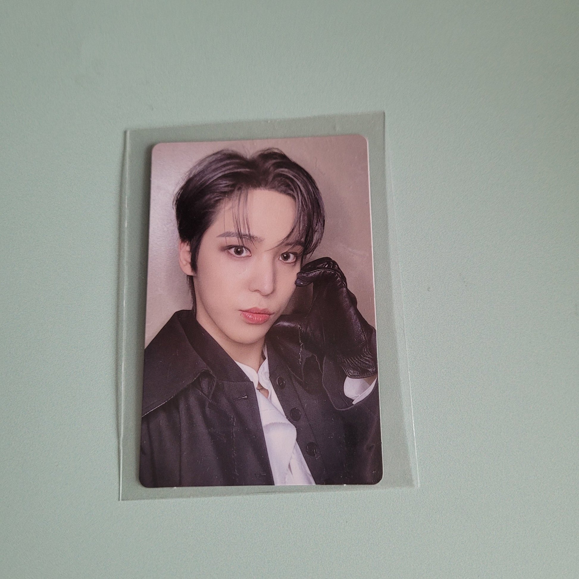 Ateez - In your Fantasy Hello82 Cheek Heart Exclusive PC - Yunho - KPop Idol