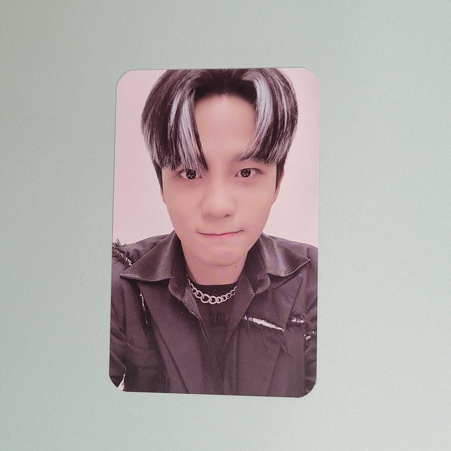 Ateez Jongho Outlaw Platform PC - KPop Idol