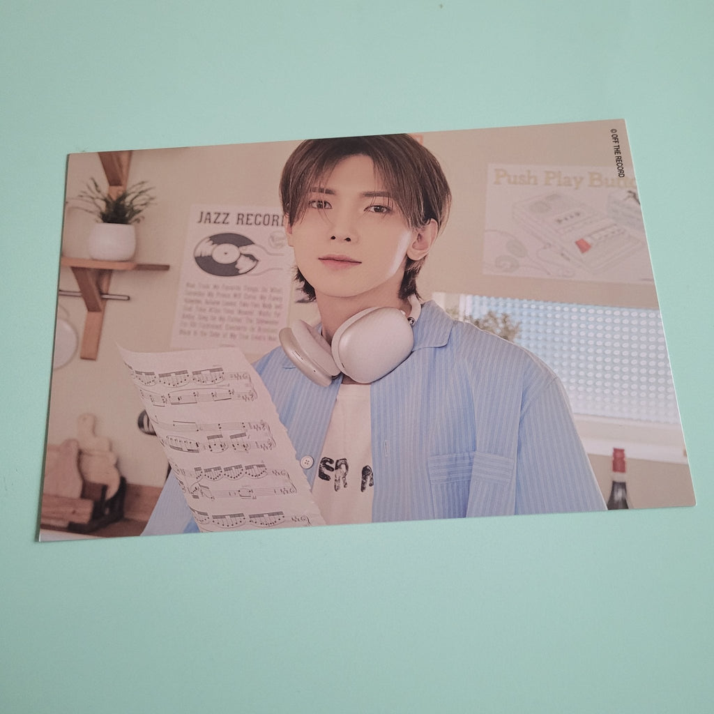 Ateez Seasons Greetings 2025 Glossy Double Sided Mini Poster (member choice) - KPop Idol