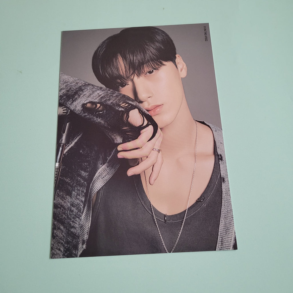 Ateez Seasons Greetings 2025 Glossy Double Sided Mini Poster (member choice) - KPop Idol