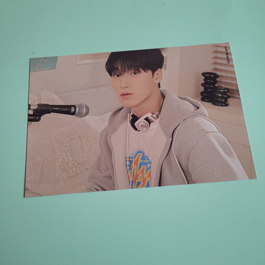 Ateez Seasons Greetings 2025 Glossy Double Sided Mini Poster (member choice) - KPop Idol
