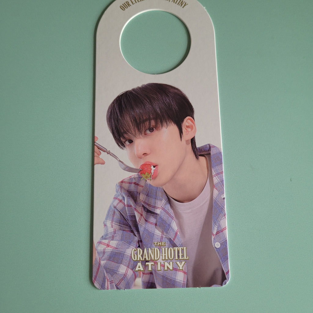 Ateez - The Grand Hotel ATINY Fan Kit: Door Hanger (member choice) - KPop Idol