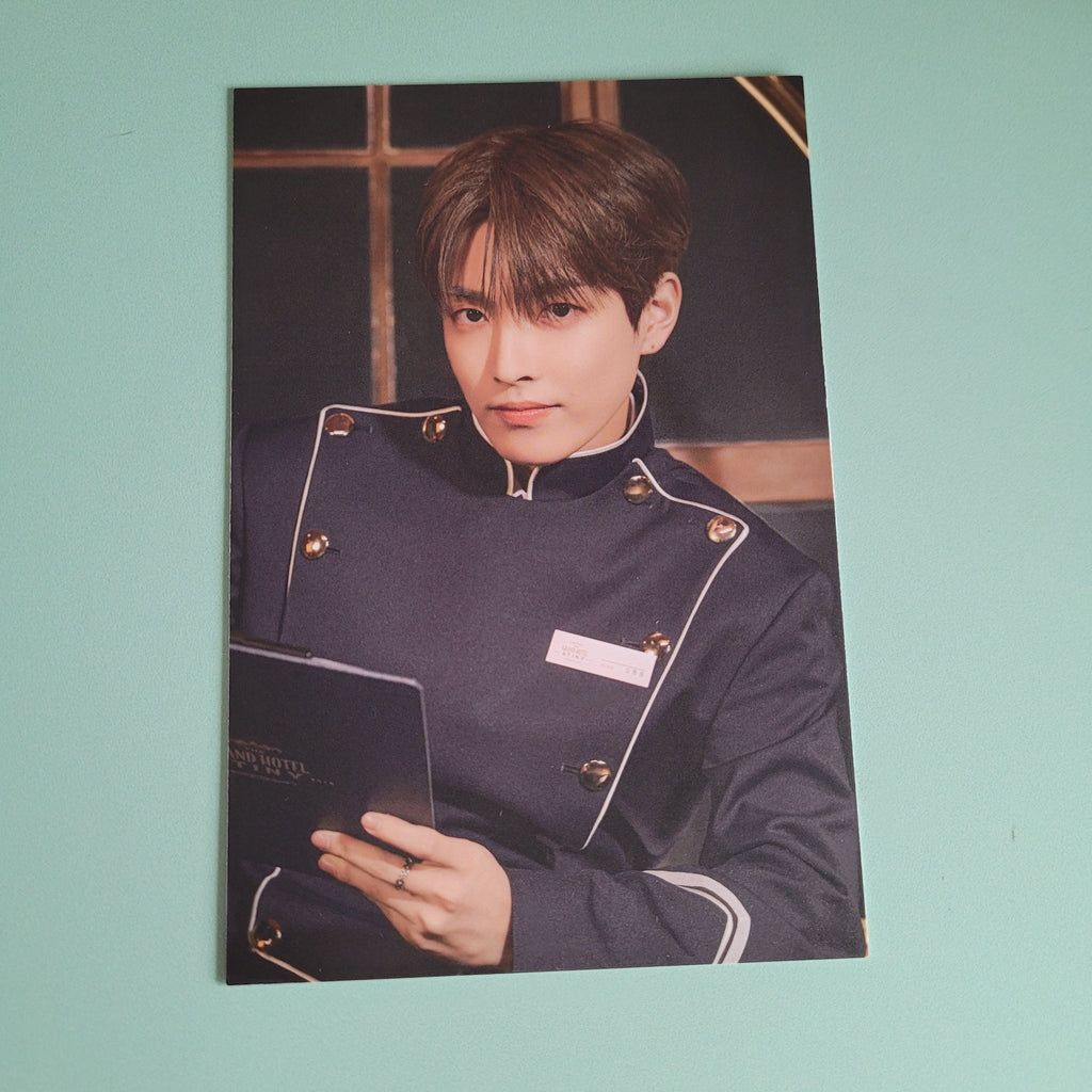 Ateez - The Grand Hotel ATINY Fan Kit: Postcard (member choice) - KPop Idol