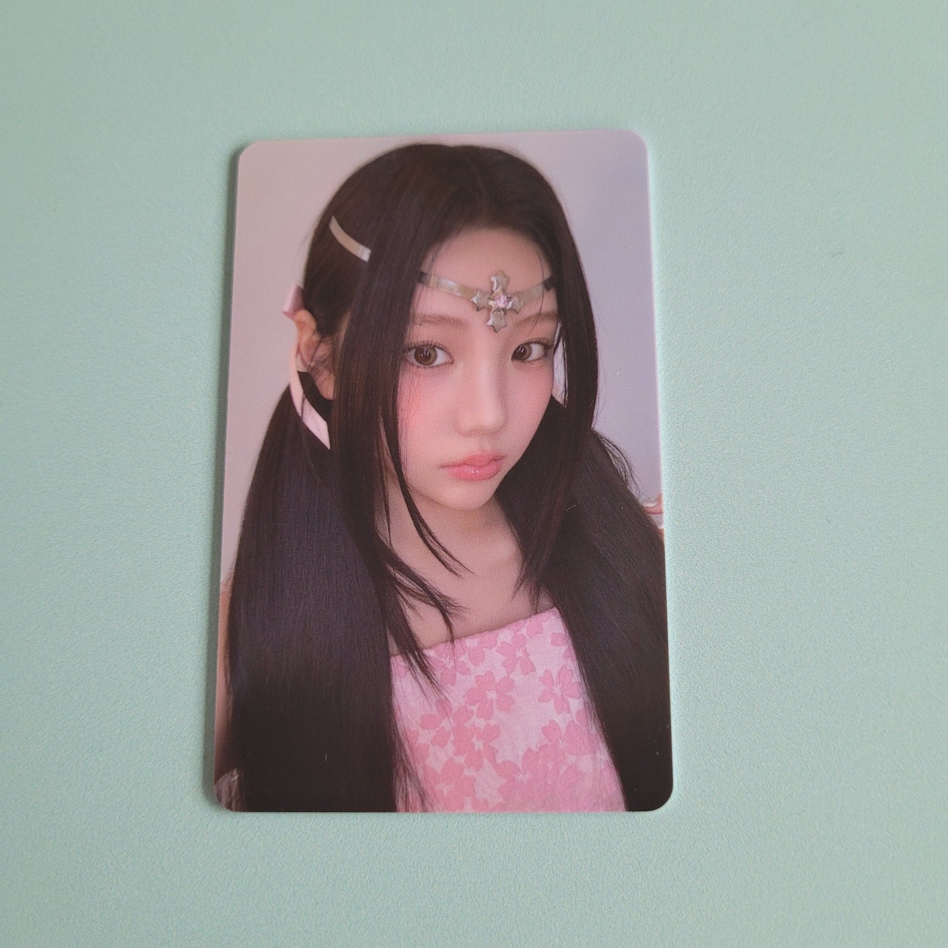 Illit - Bomb POB: Weverse Shop PVC Card - Wonhee - KPop Idol