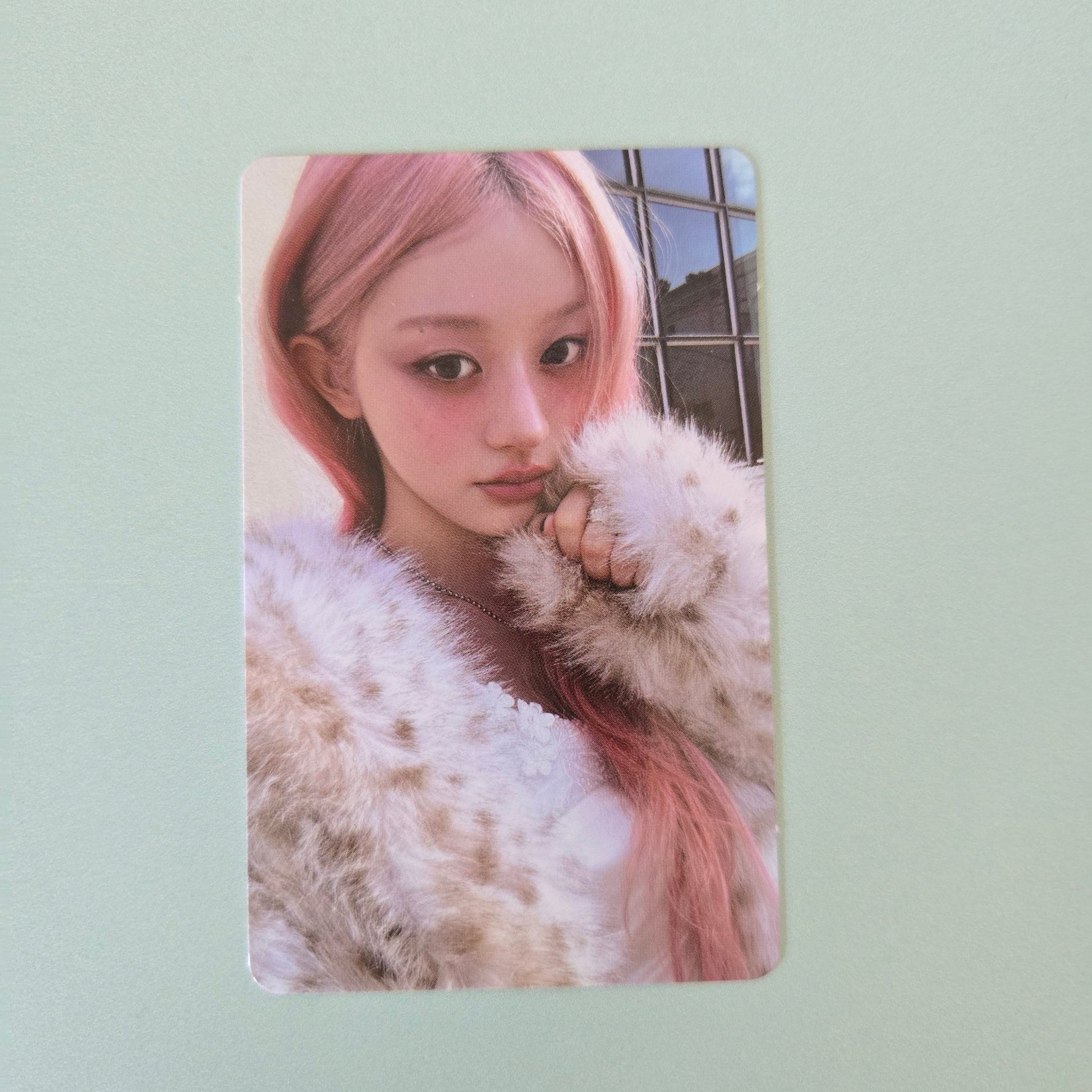 Illit - Mamihlapinatapai POB: Weverse Shop - Minju - KPop Idol