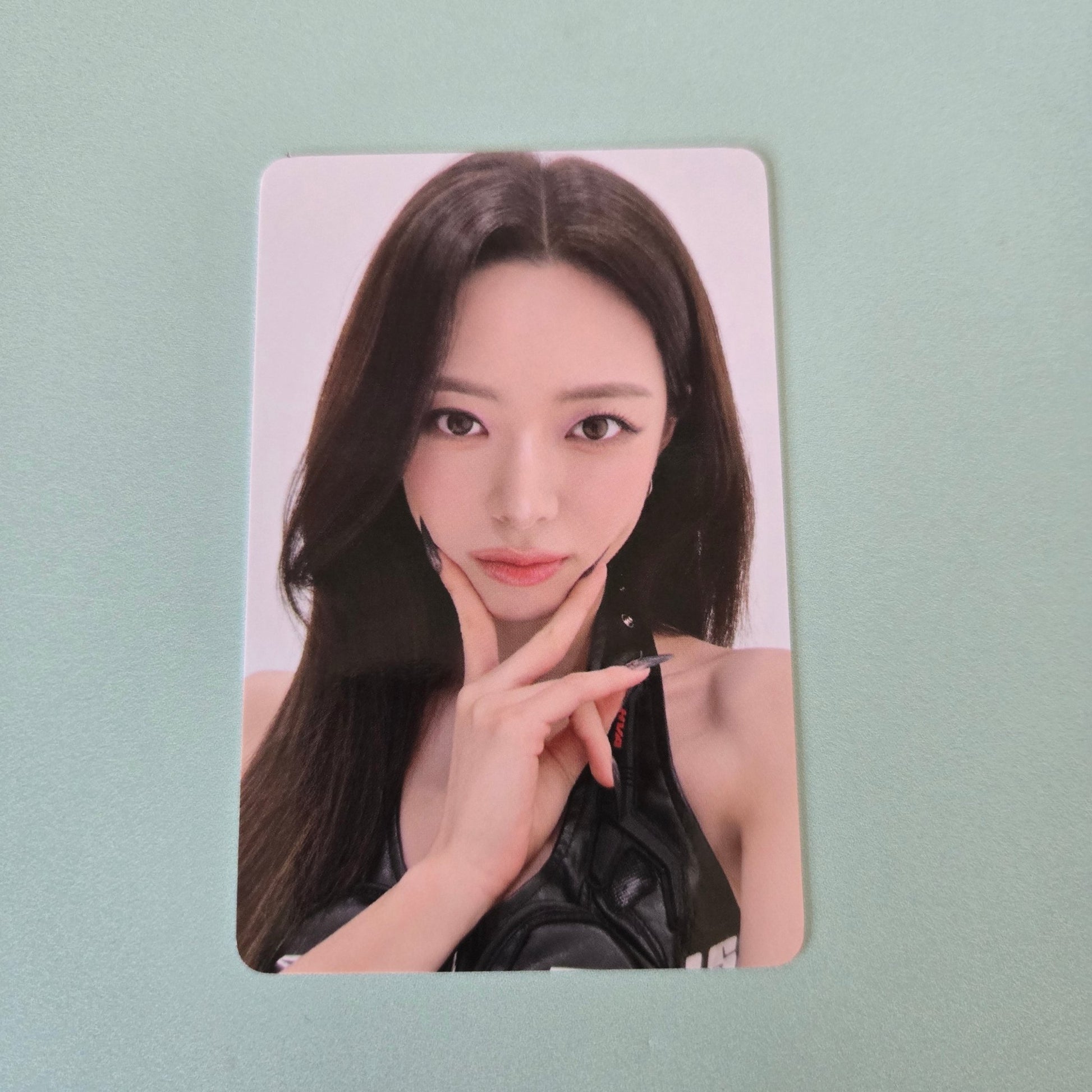 ITZY - Tunnel Vision 3rd Tour Pop Up Special Trading Card - Yuna - KPop Idol