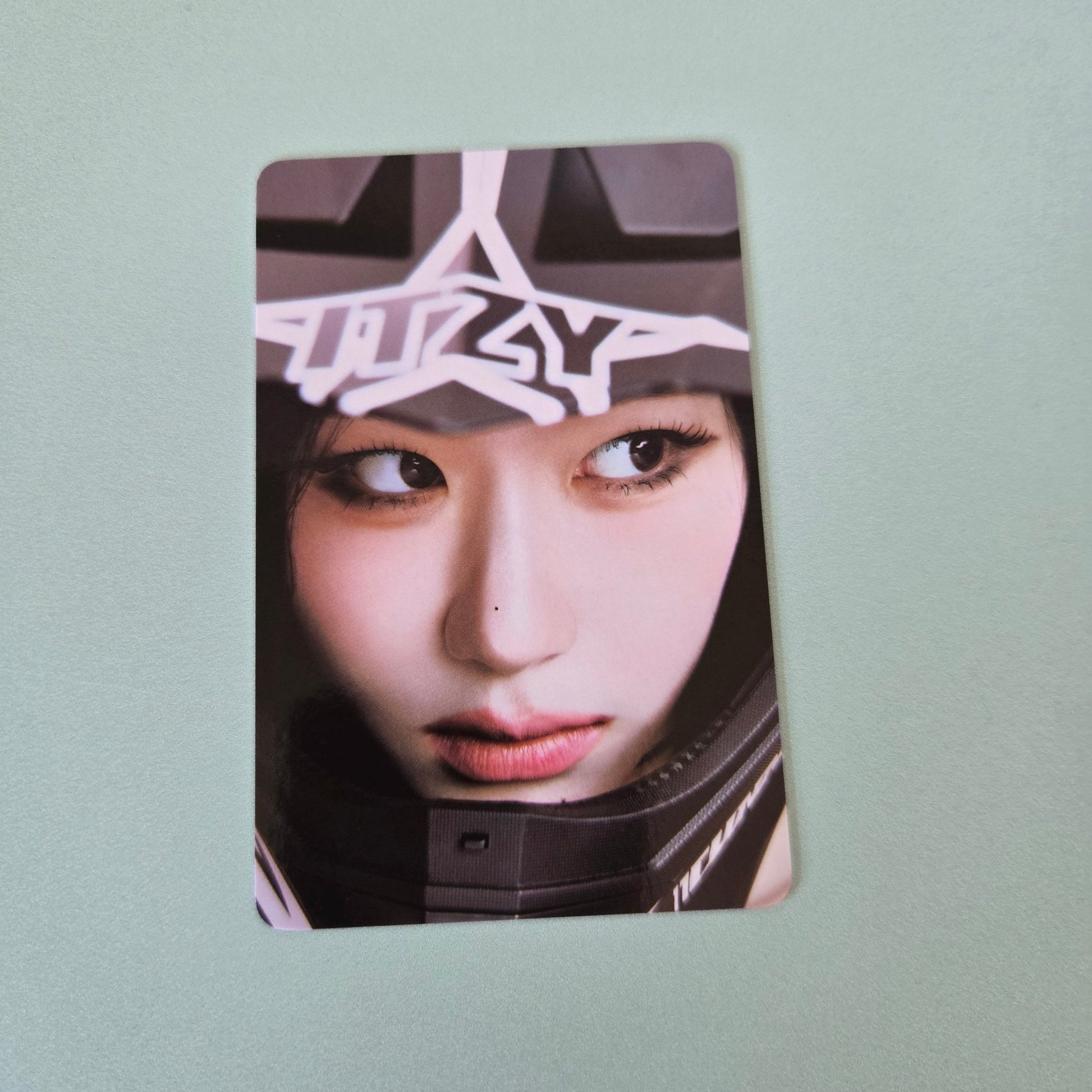 ITZY - Tunnel Vision 3rd Tour Pop Up Trading Card - Chaeryeong - KPop Idol