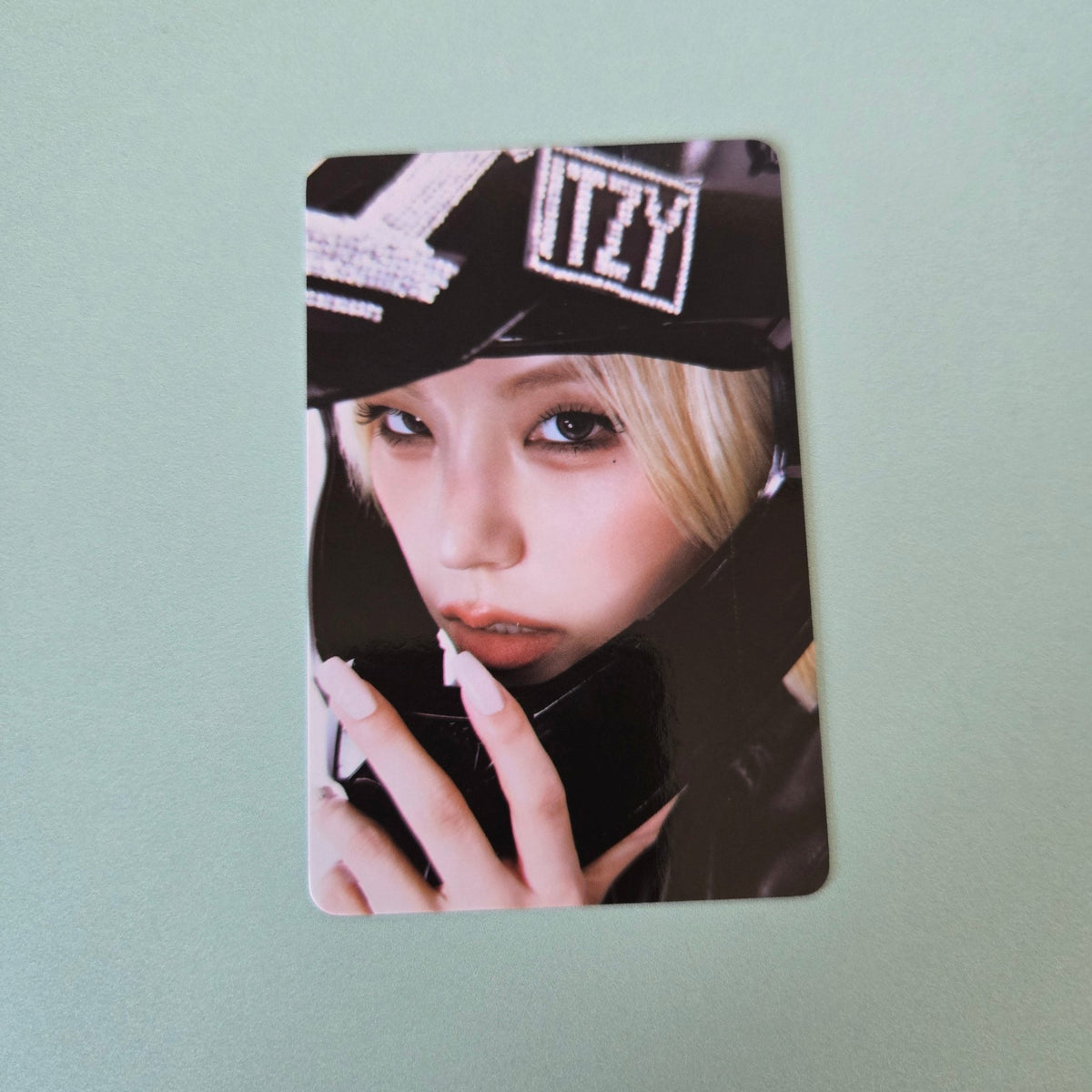 ITZY - Tunnel Vision 3rd Tour Pop Up Trading Card - Yeji - KPop Idol