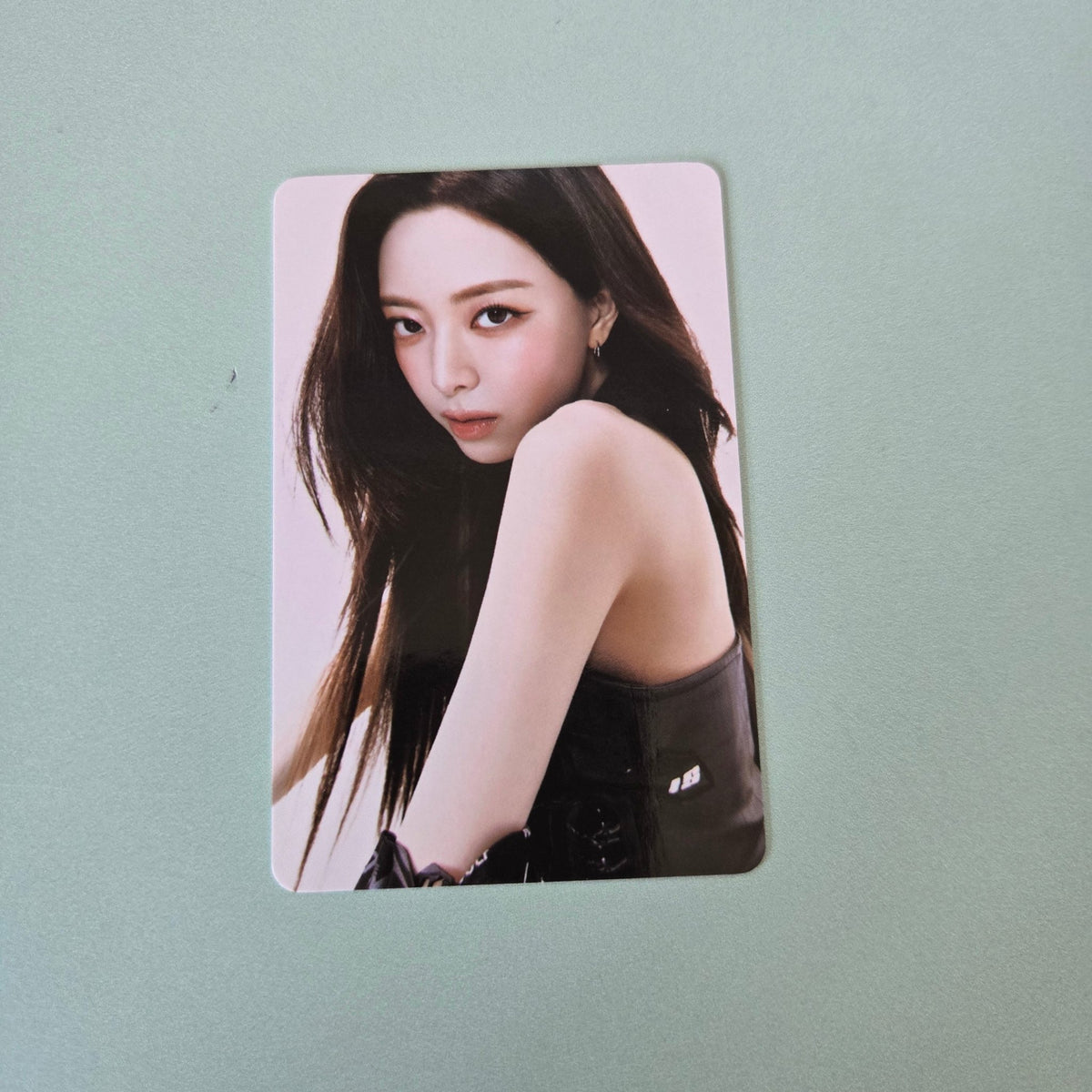 ITZY - Tunnel Vision 3rd Tour Pop Up Trading Card - Yuna - KPop Idol