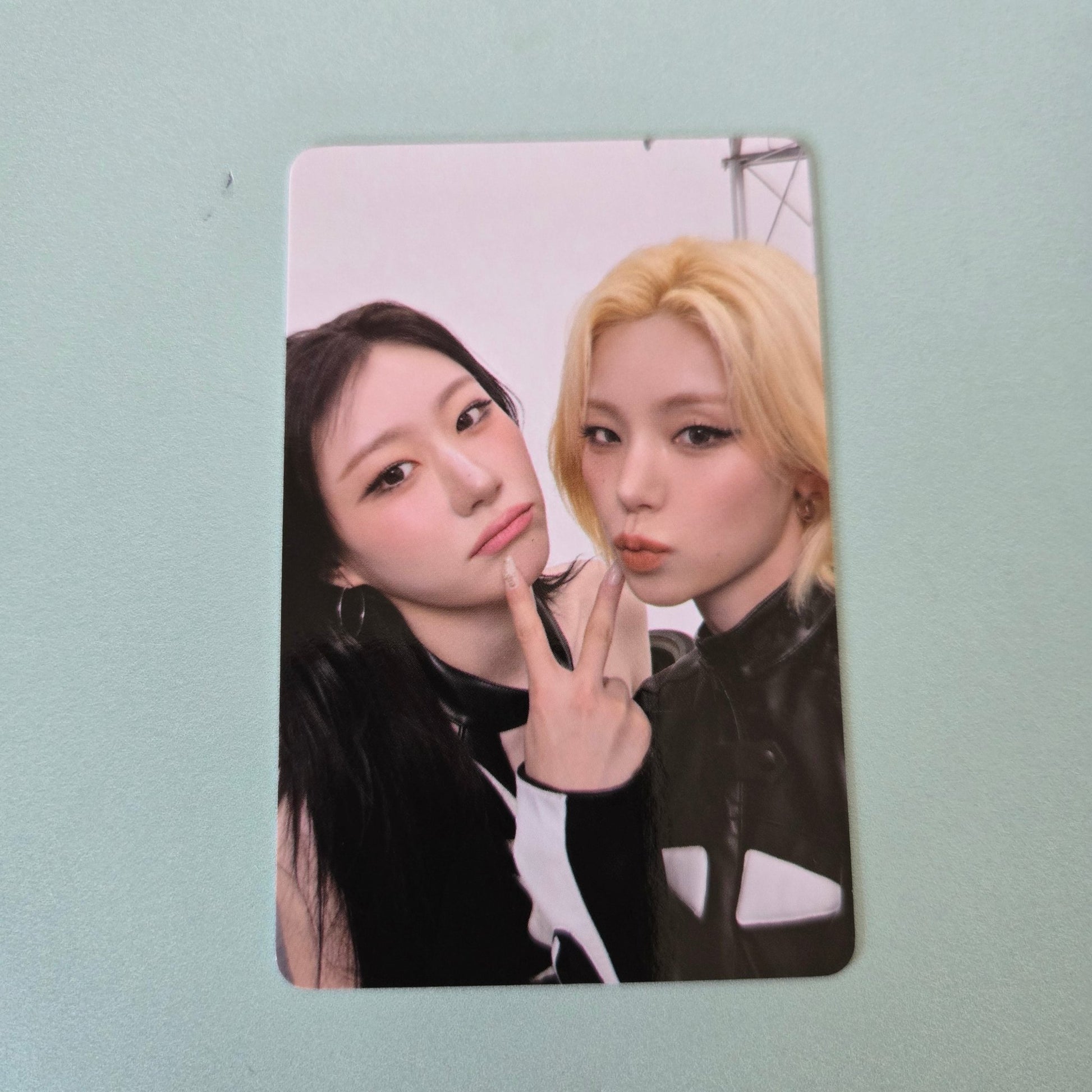ITZY - Tunnel Vision 3rd Tour Pop Up Unit Trading Card - Ryunjin & Yeji - KPop Idol