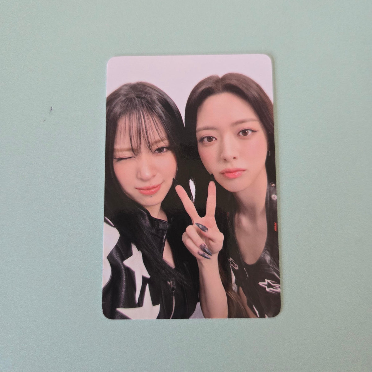 ITZY - Tunnel Vision 3rd Tour Pop Up Unit Trading Card - Ryunjin & Yuna - KPop Idol