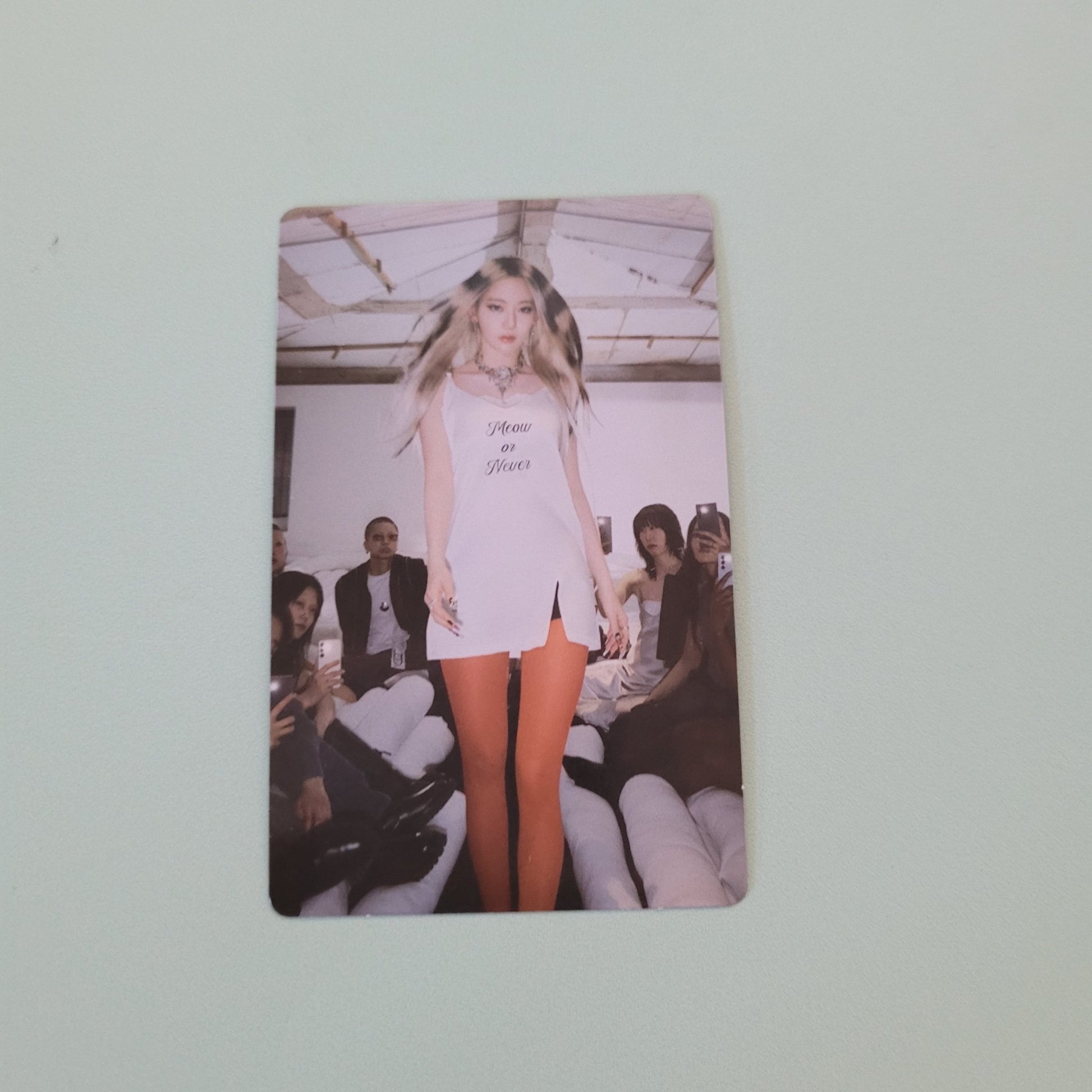 Le Sserafim - Crazy Random Trading Card - Sakura - KPop Idol