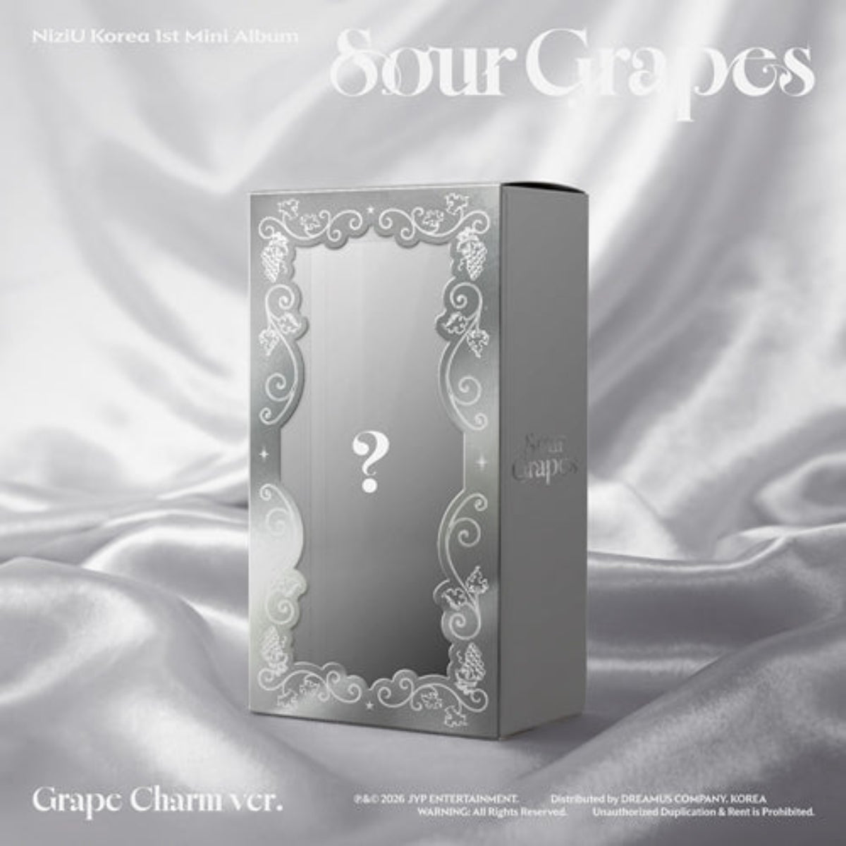(Pre Order) Niziu Korea - Sour Grapes: Grape Charm Ver.
