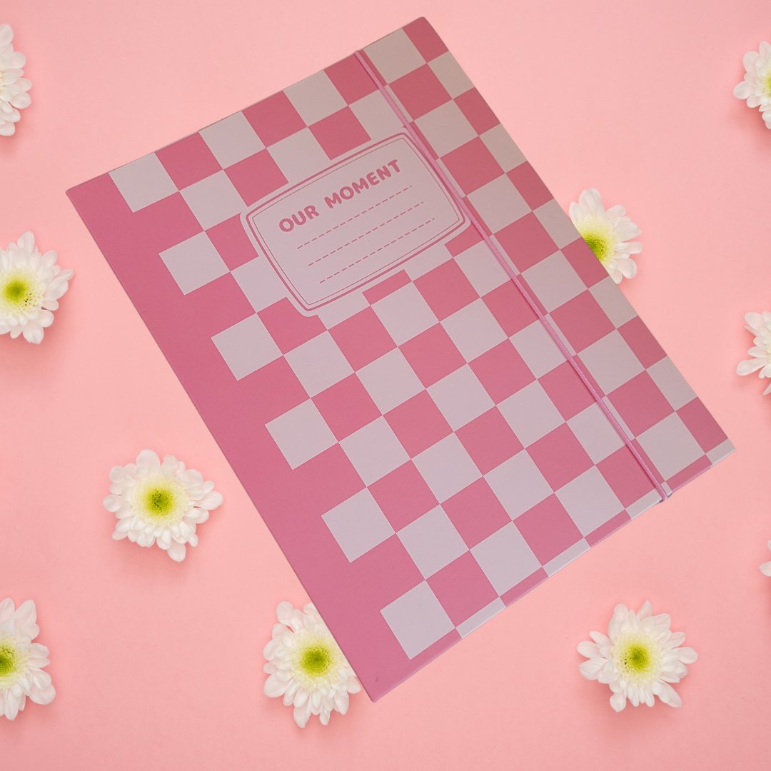 Photocard Binder - Pink Checkerboard - KPop Idol