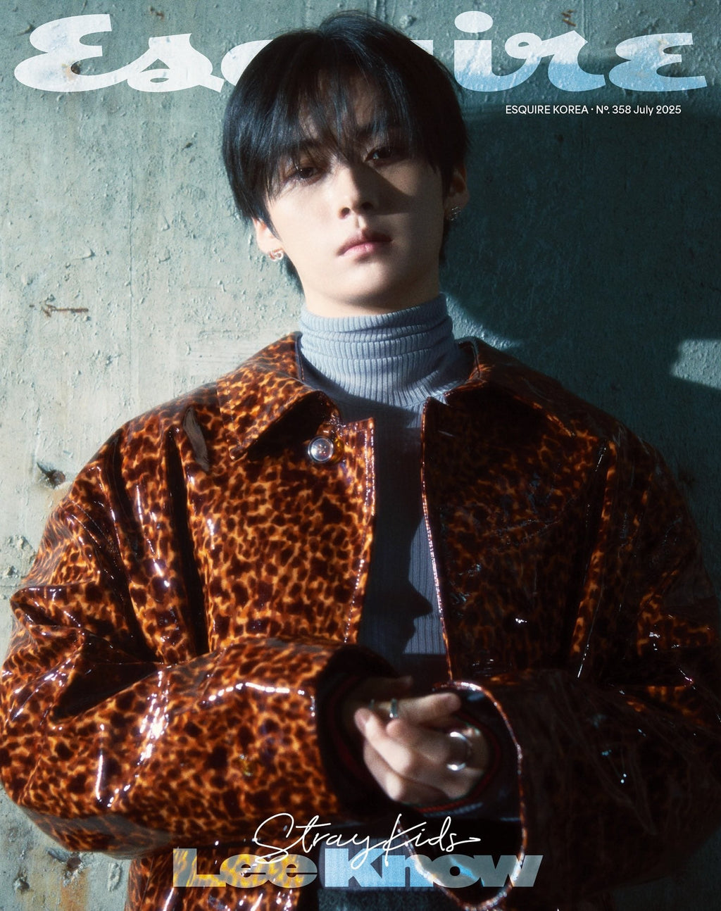 (Pre Order) Esquire Korea Magazine - AUG25. Cover: Stray Kids Lee Know (version choice) - KPop Idol