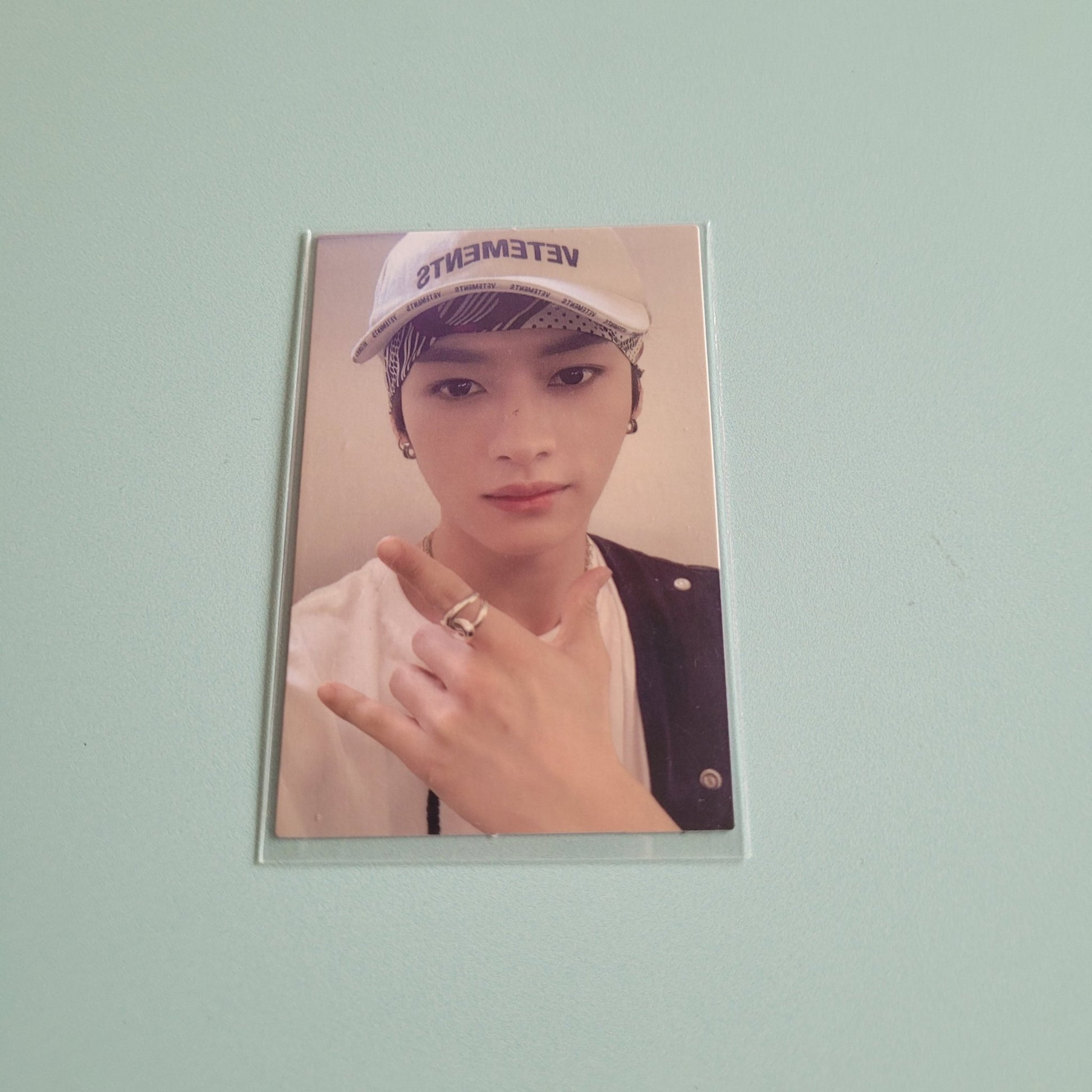 Stray Kids Go Live Album Photocard - Lee Know - KPop Idol