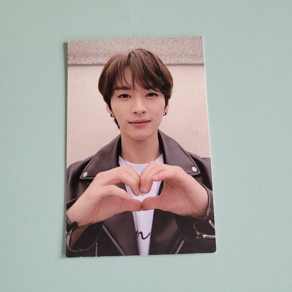 Stray Kids Go Live Double Sided Album Photocard - Lee Know - KPop Idol