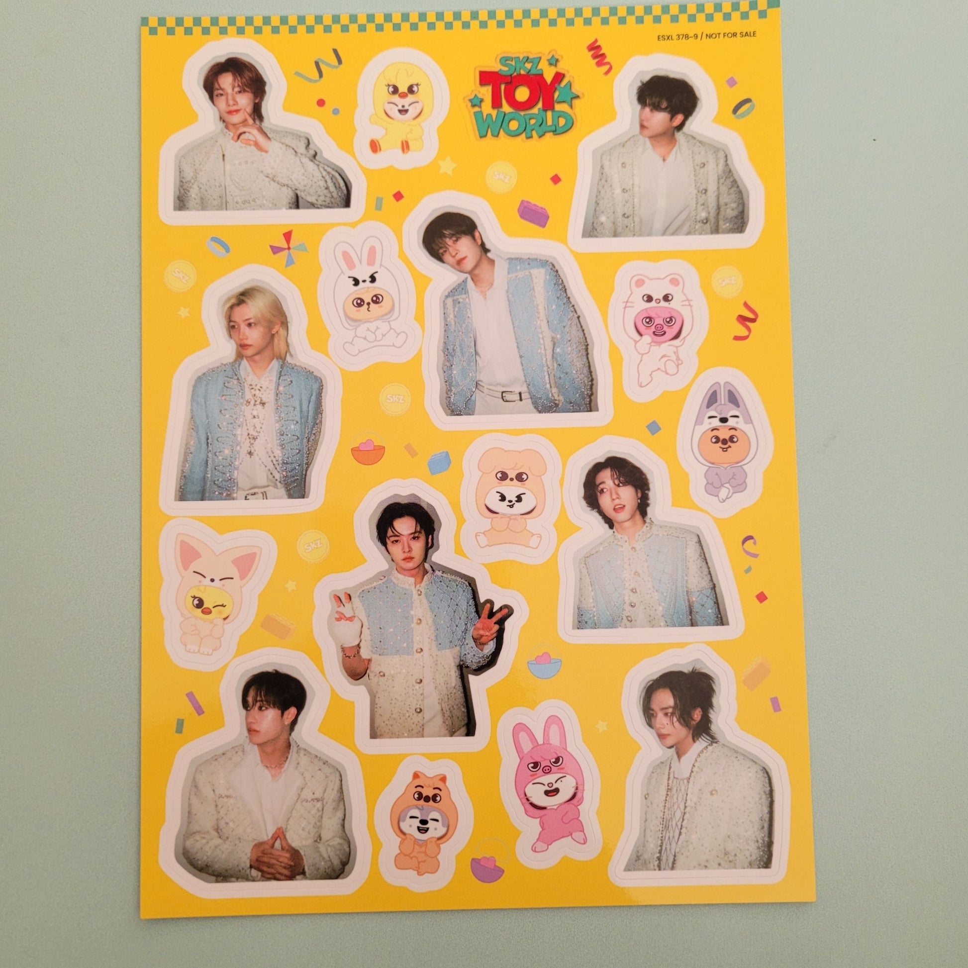 Stray Kids Japan - Toy World Blu - Ray PC: Sticker Sheet - KPop Idol