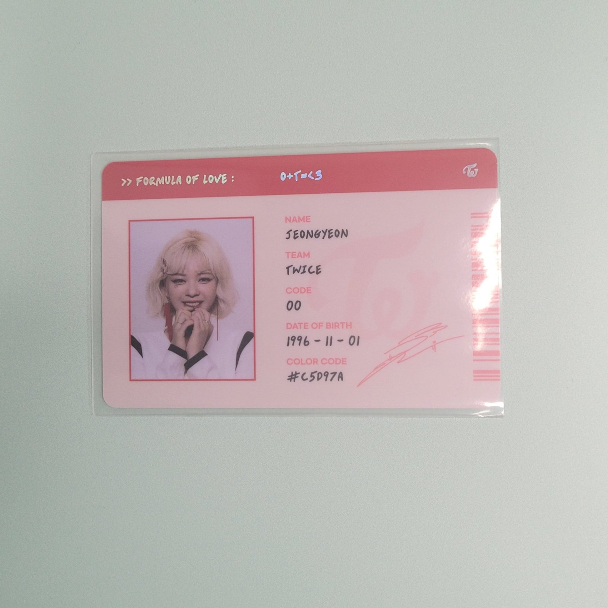 Twice Jeongyeon Formula Of Love ID Card - KPop Idol