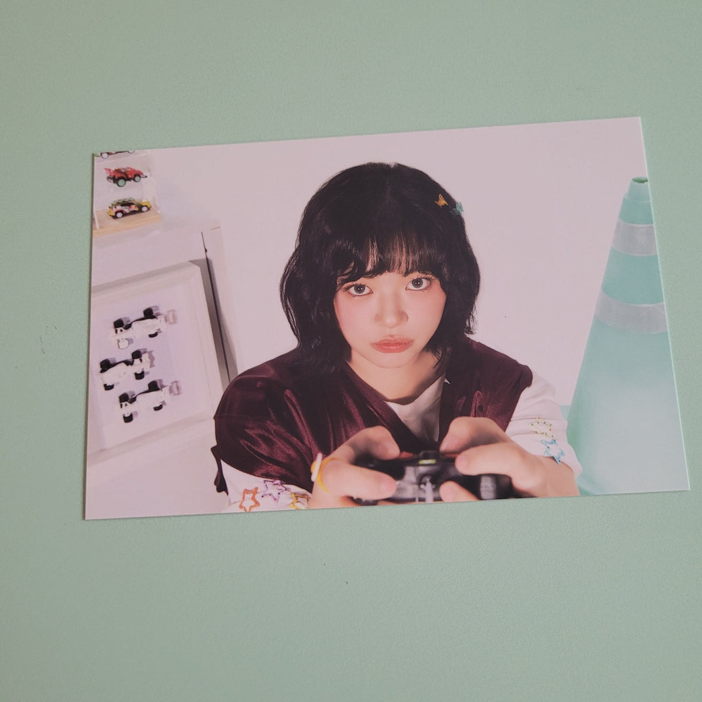 Twice - The Collector 2025 Season's Greetings Postcard (member choice) - KPop Idol