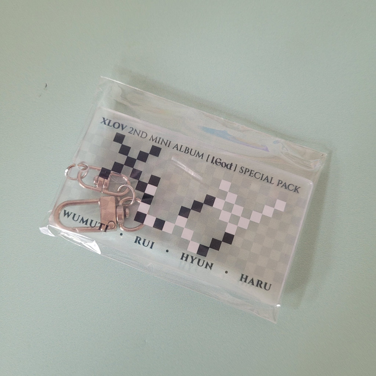 XLOV - I, God Special Pack Inclusions - Keyring - KPop Idol