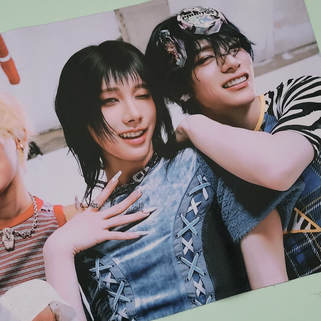 XLOV - UXLXVE Special Pack Fabric Banner - KPop Idol