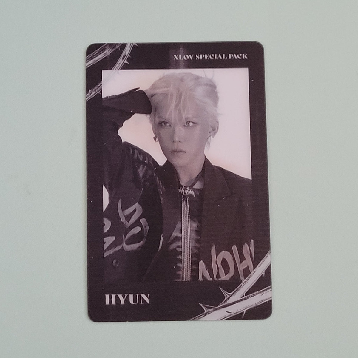 XLOV - UXLXVE Special Pack Lenticular Album PC - Hyun - KPop Idol