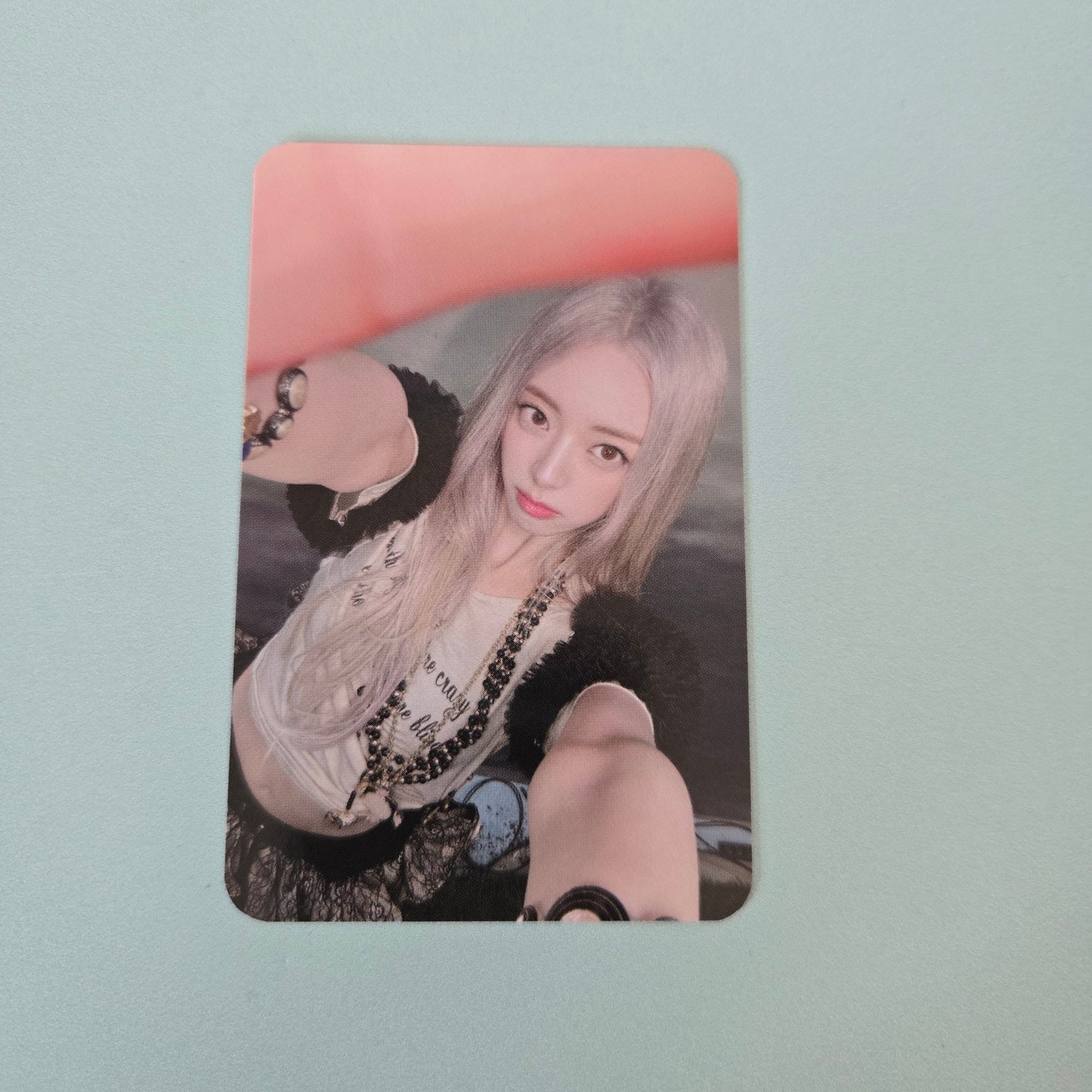 Yuna - Ice Cream POB: Music Korea - KPop Idol
